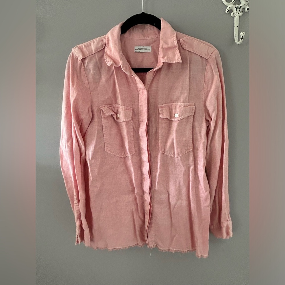 Women’s Zara Button down shirt size Large